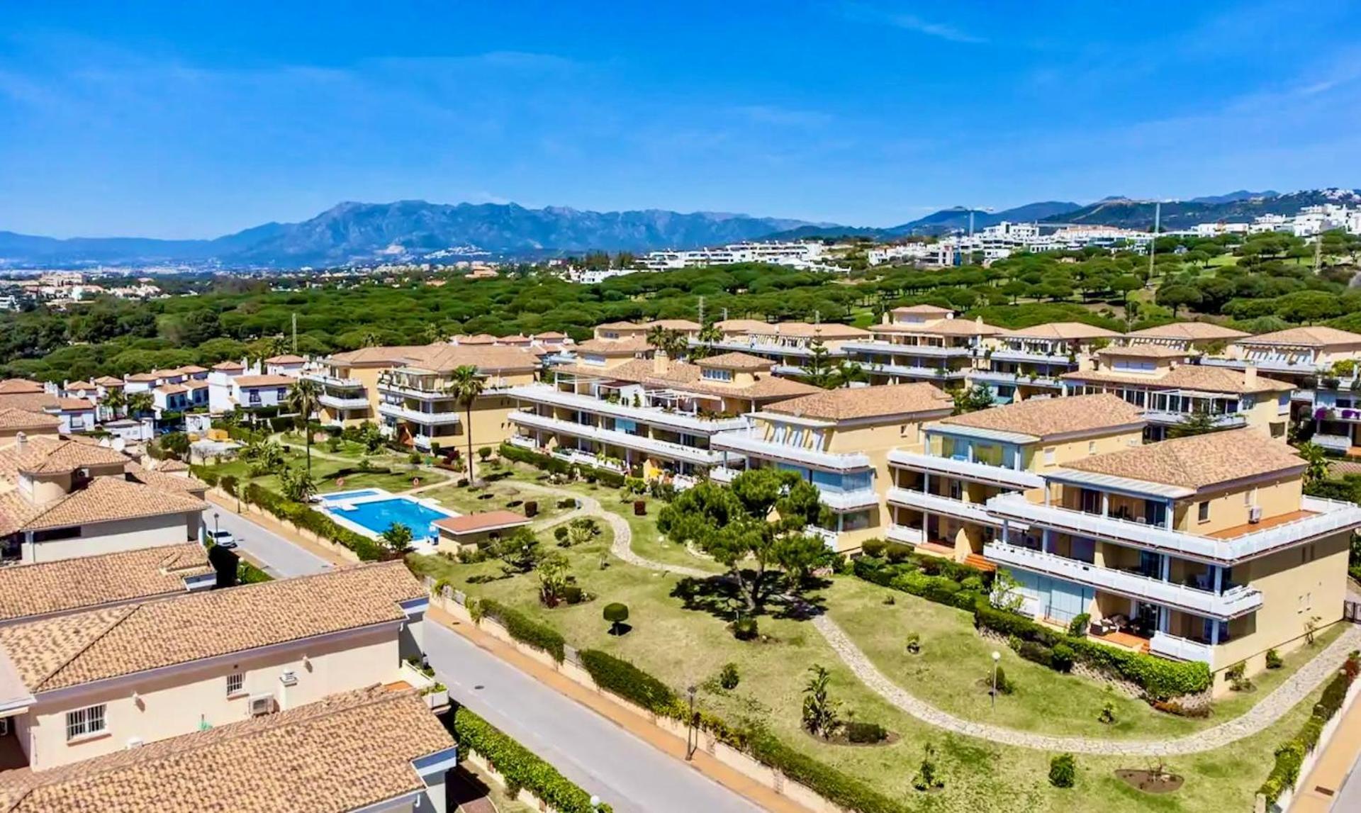 Cabopino, Las Mimosas Apartment Marbella Exterior photo